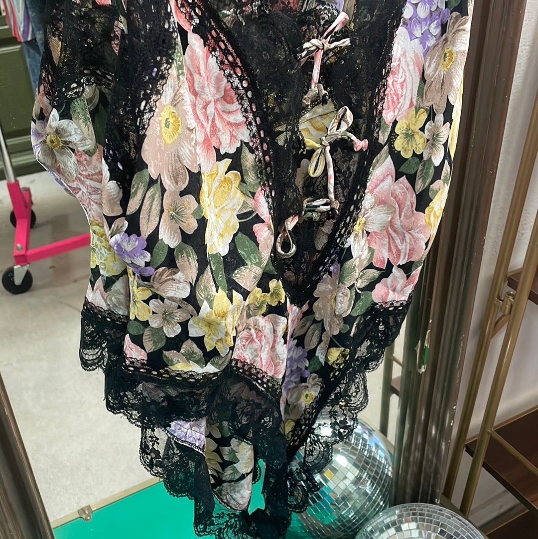 Gold Label Victoria Secret Floral with Black Lace Bow Front One Piece Negligee Size Large