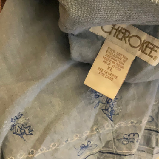 Cherokee Sleeveless Embroidered Butterfly Floral Chambray Button-Up Top