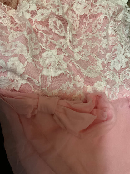 Lorrie Deb San Francisco Pink Silk Under White Lace Midcentury Medieval Long Sleeve Empire Waist Gown Size Small
