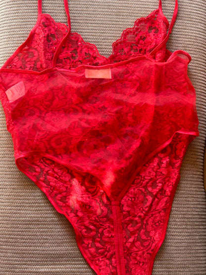 Inner Most Red Negligée size Large