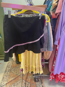 Deadstock 2001 Y2K Xhilaration Ruffle Asymmetrical Pink Lace Trim Low Rise Micro Mini Skirt