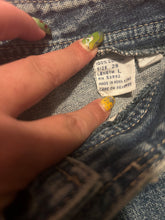 Load image into Gallery viewer, Jordache Jeans Size 28 Tall