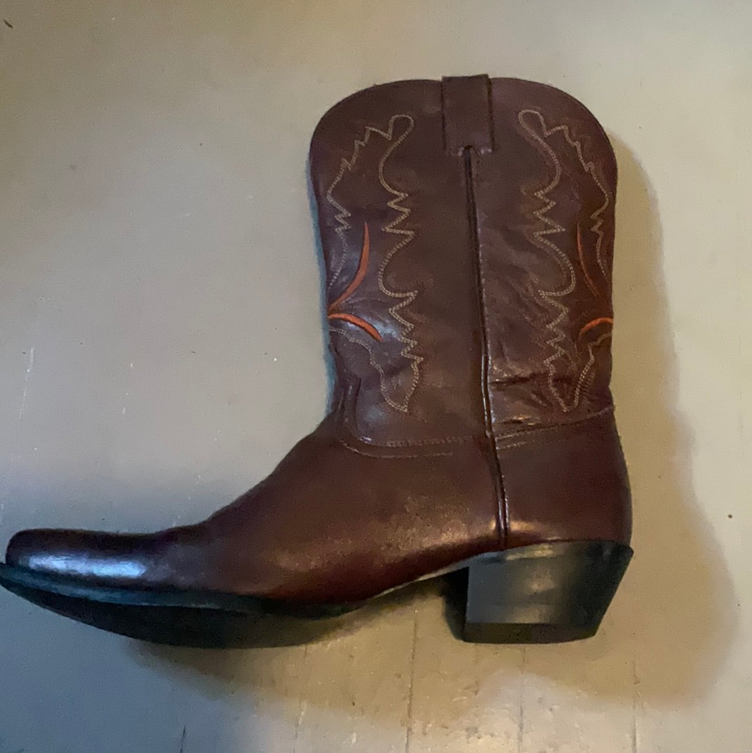 DINGO Size 7.5 Vintage Brown Cow Boots with Orange Heart Stitching