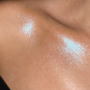 KIMCHI THAILOR COLLECTION: PEARL GONE WILD PRESSED SHIMMER HIGHLIGHTER